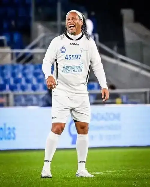 外留下了深 外留下了深